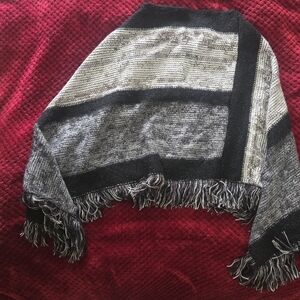 Chic Black and Gray Fringed Women's Poncho